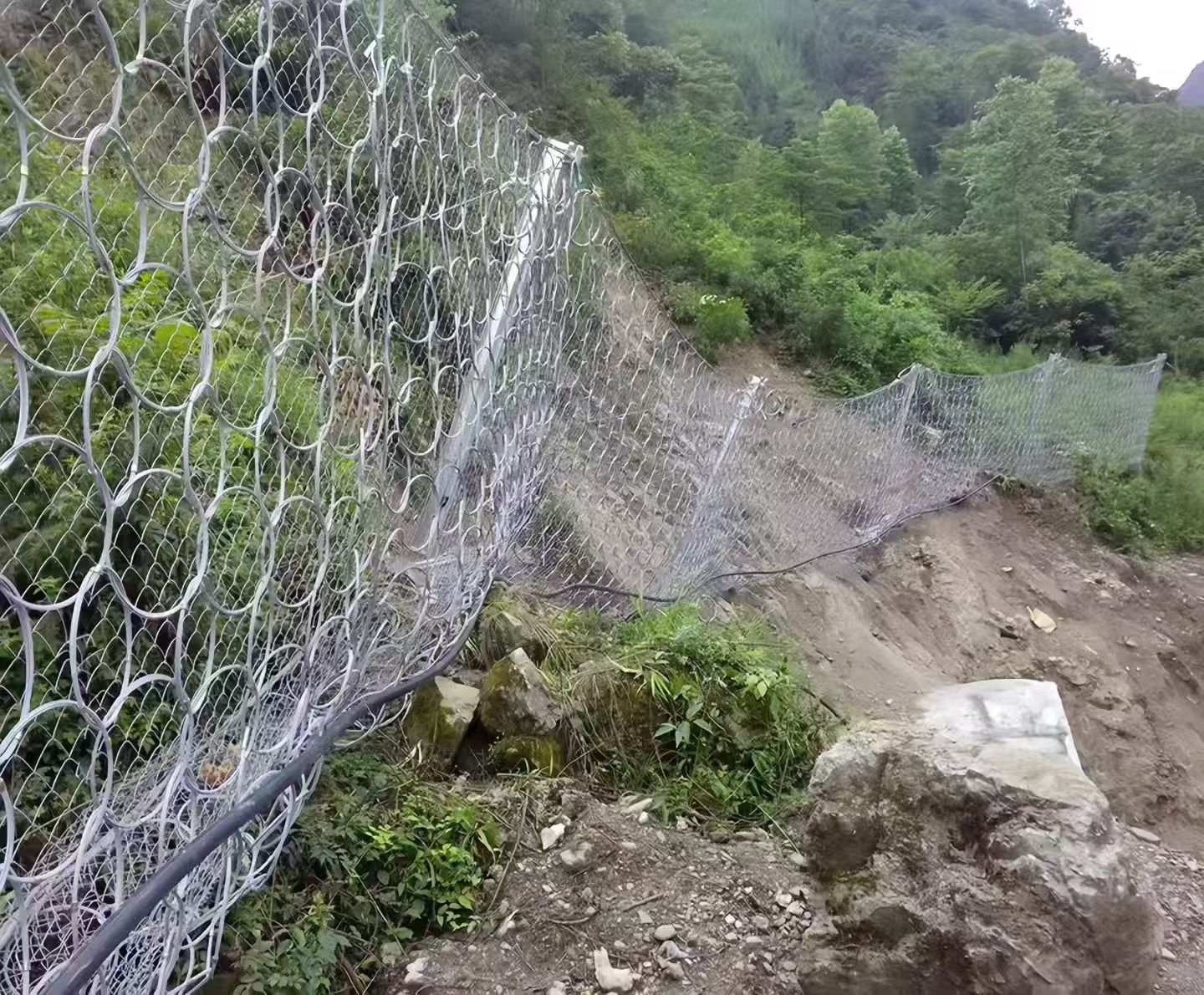 甘孜藏族自治州防护网